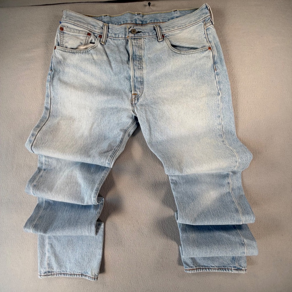 Levi's 501 Original Fit Mens Jeans 38x34 Light Wash Blue Straight Leg Denim